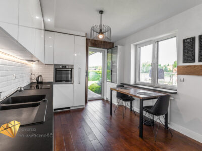 Dom wolnostojący, 5 pokoi, garaż 2 auta Uniszowice