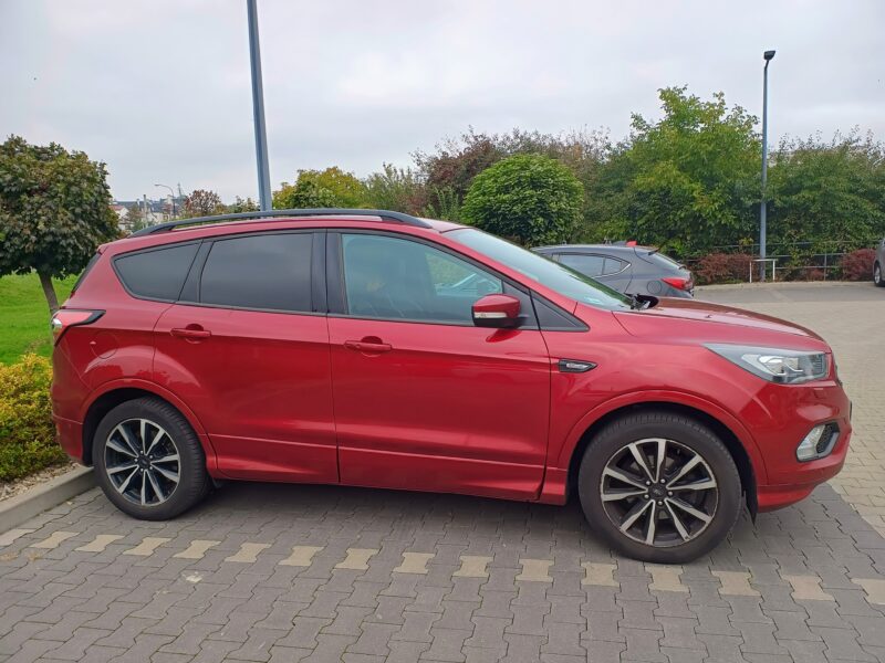 Ford Kuga 2019 r. 150 Km, 1498 cm3, benzyna, manualna, stan idealny
