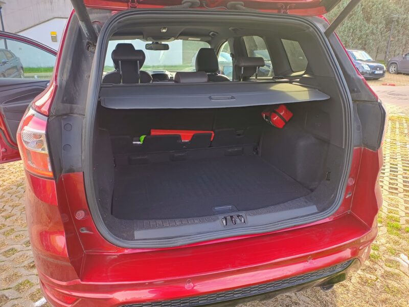 Ford Kuga 2019 r. 150 Km, 1498 cm3, benzyna, manualna, stan idealny