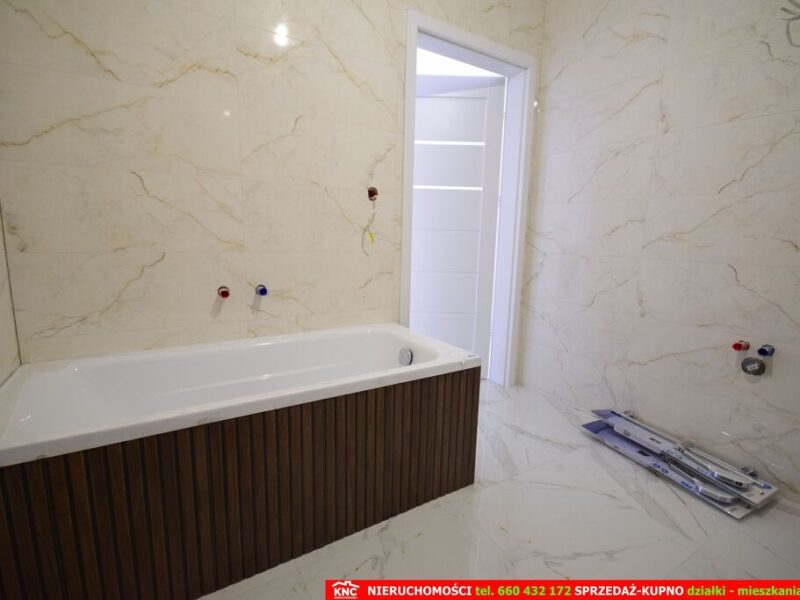 Nowiutki dom (X.2024) stan deweloperski blisko Lna