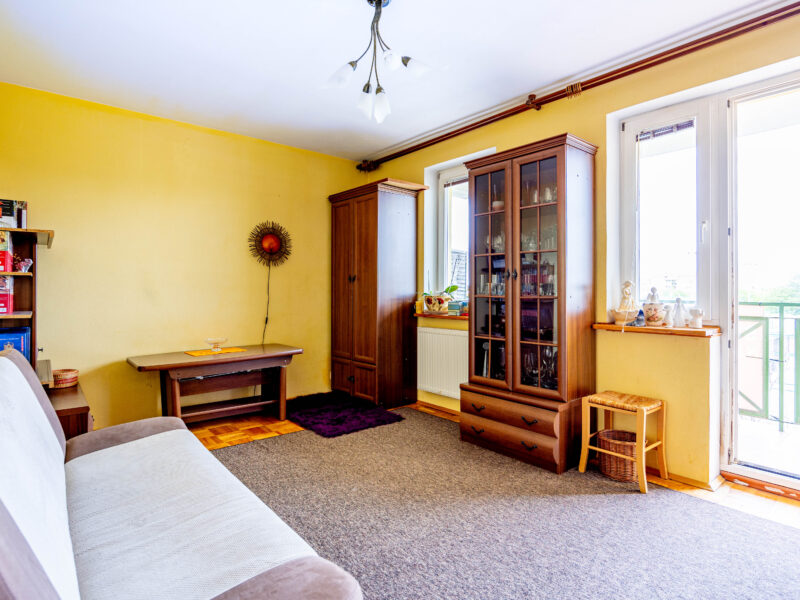 2 pokoje + osobna kuchnia, duży balkon, Turka
