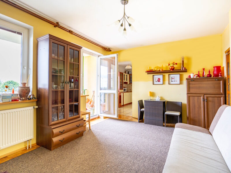 2 pokoje + osobna kuchnia, duży balkon, Turka