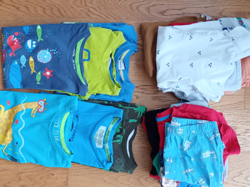 Paczka ubrań dla chłopca rozmiar 104 -110 cm ponad 20 sztuk