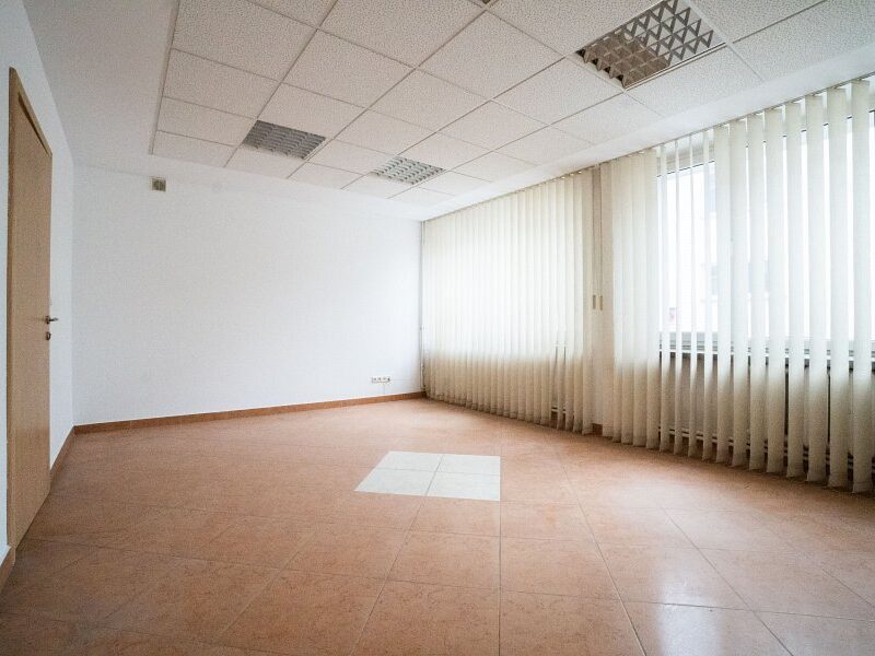 Biuro 24 m2. Opłaty w cenie.