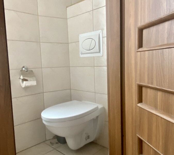 Mieszkanie w centrum dla 8 osób - wynajem 700zł/os