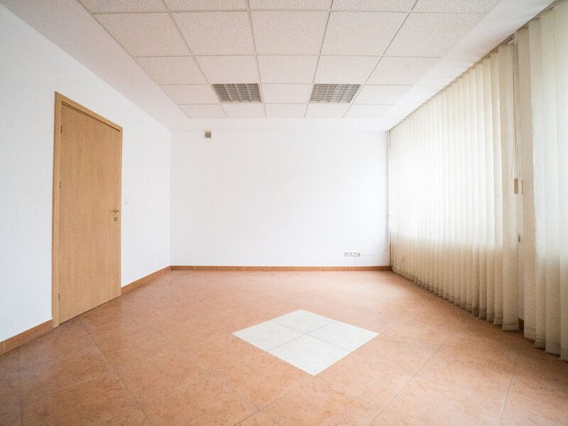 Biuro 24 m2. Opłaty w cenie.