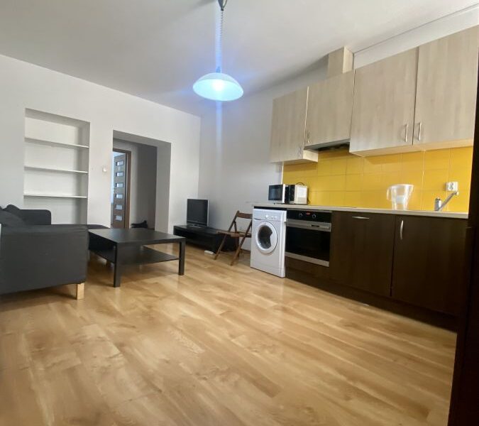Mieszkanie w centrum dla 8 osób - wynajem 700zł/os
