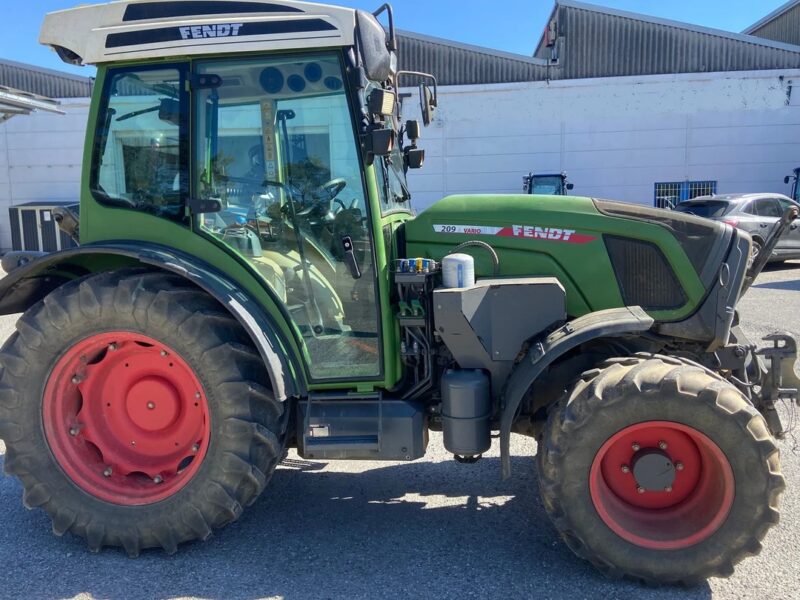 Fendt 209F Vario TMS TUZ + WOM