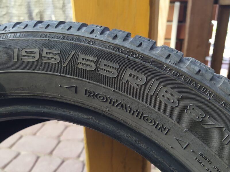 opony zimowe 195/55 R16 4 szt