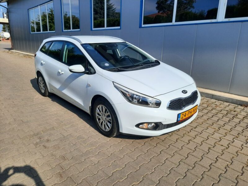 Kia Cee'd 1.4 benzyna MPI mały przebieg po opłatach