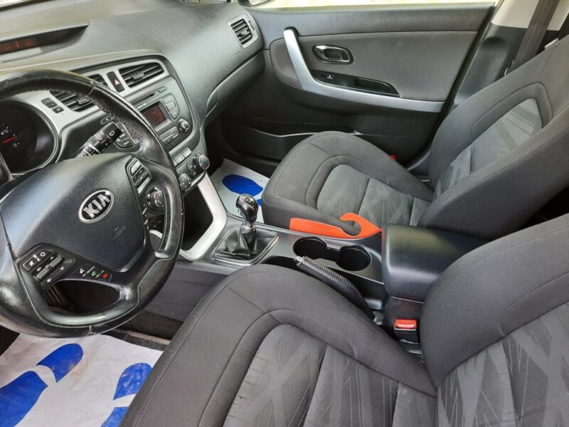 Kia Cee'd 1.4 benzyna MPI mały przebieg po opłatach