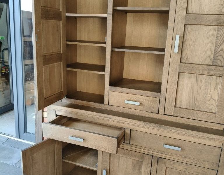 Kredens dębowy/ biblioteka