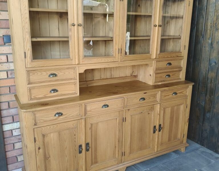Kredens sosnowy / meble holenderskie