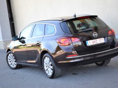 Opel Astra J 1.6CDTi 110KM**Lift**Skóra**Xenon**Navi**LED**