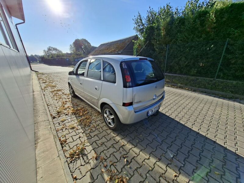 Opel Meriva 1.4 benzyna gaz na łańcuchu ważne opłaty