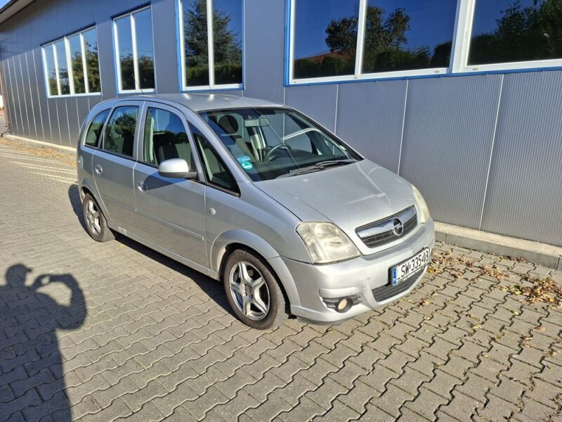 Opel Meriva 1.4 benzyna gaz na łańcuchu ważne opłaty