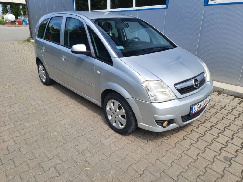 Opel Meriva 1.6 benzyna po lifcie klimatyzacja ważne opłaty