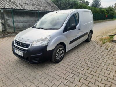 Peugeot Partner 1.6 diesel po lifcie sprowadzony i zarejestrowany