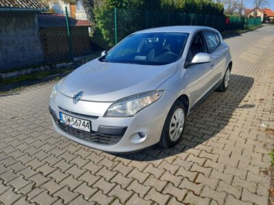 Renault Megane Ładny stan 1.6 benzyna klimatyzacja ważne opłaty