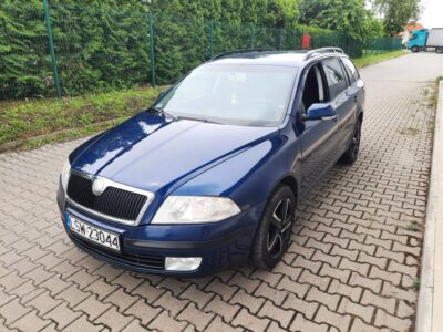 Skoda Octavia 1..9 Diesel napęd 4x4 ważne opłaty mały przebieg