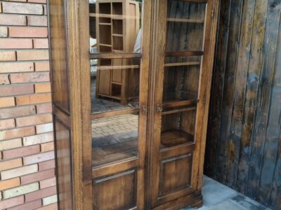 Witryna dębowa / biblioteka