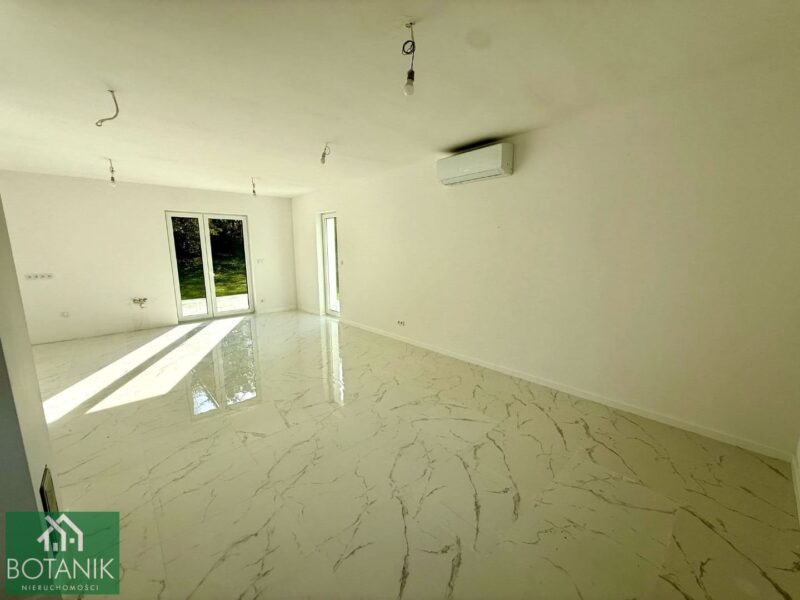 Krasienin - dom na sprzedaż