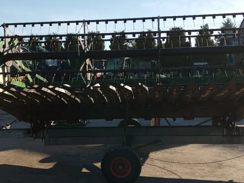 John Deere Przystawka do słonecznika 4,2m lub 4,85m