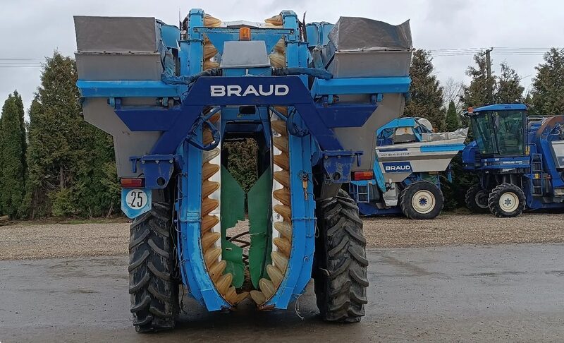 New Holland Braud SB 58