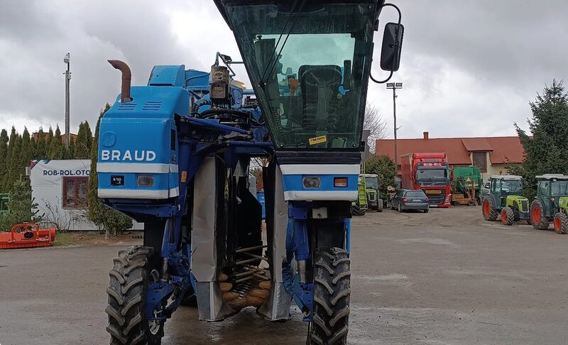 New Holland Braud SB 58