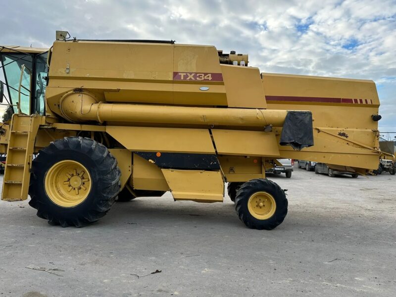 New Holland tx34