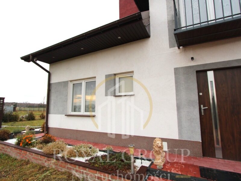 Wolnostojący ciekawy projekt 2017R garaż