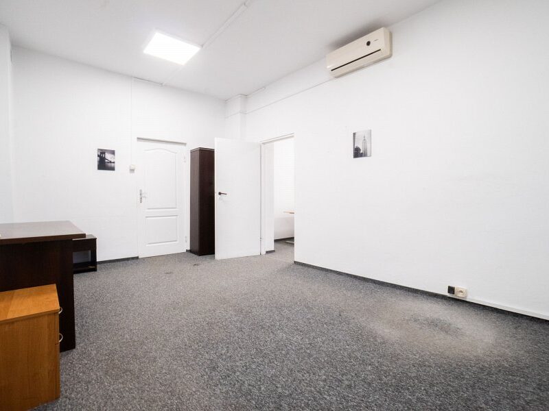 Lokal biurowy: 2 pokoje. Konstantynów.