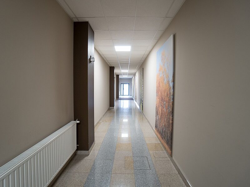 Atrakcyjny lokal o pow. 10 mkw na parterze
