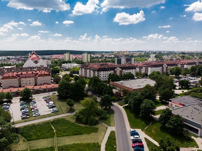 Inwestycja - budynek komercyjny: 3 lokale.