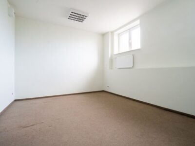 Biuro 24 m2. Parking, winda.