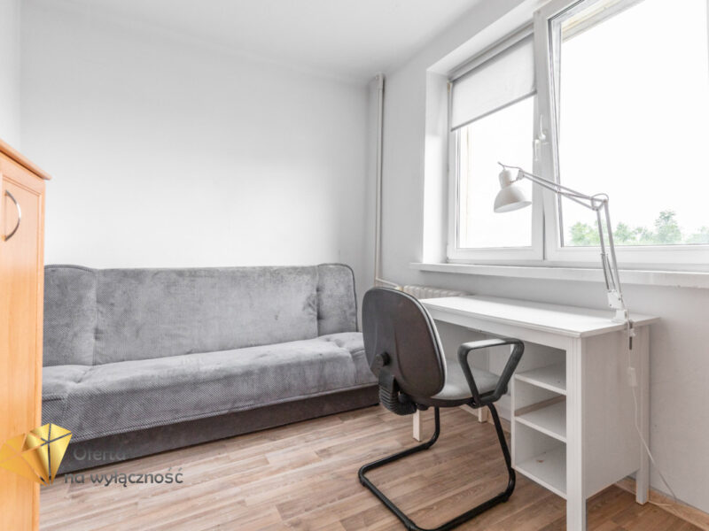 Przytulne, trzypokojowe mieszkanie o pow. 47,20m2 na IV piętrze / z X w bloku z 1975 r. przy ul. Weteranów.Zestawienie powierzchni:pokój dzienny o pow. 15,00m2  -Wieniawa