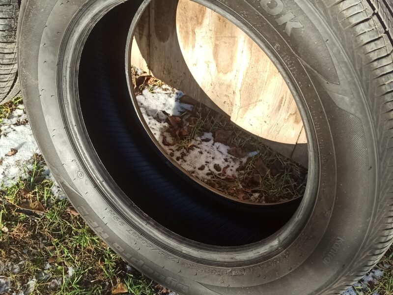 Sprzedam opony hankook 225/60 R17w idealnym stanie
