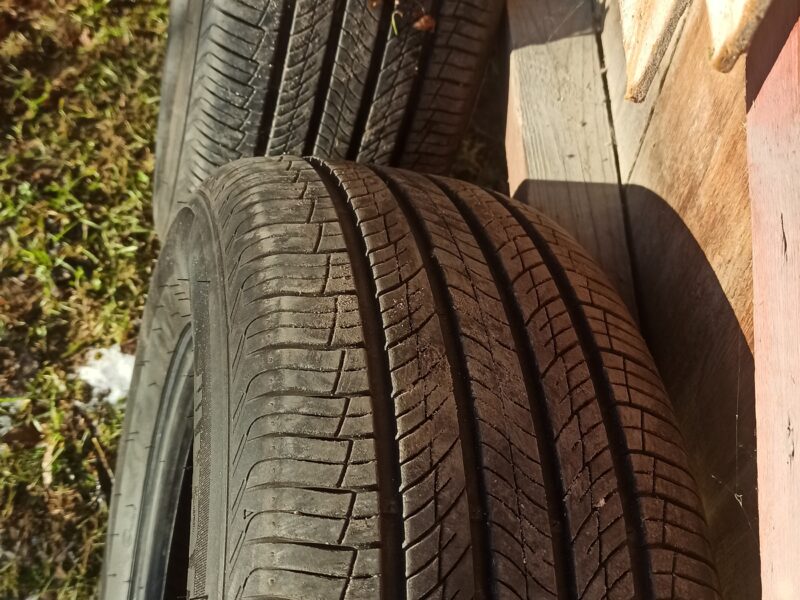 Sprzedam opony hankook 225/60 R17w idealnym stanie