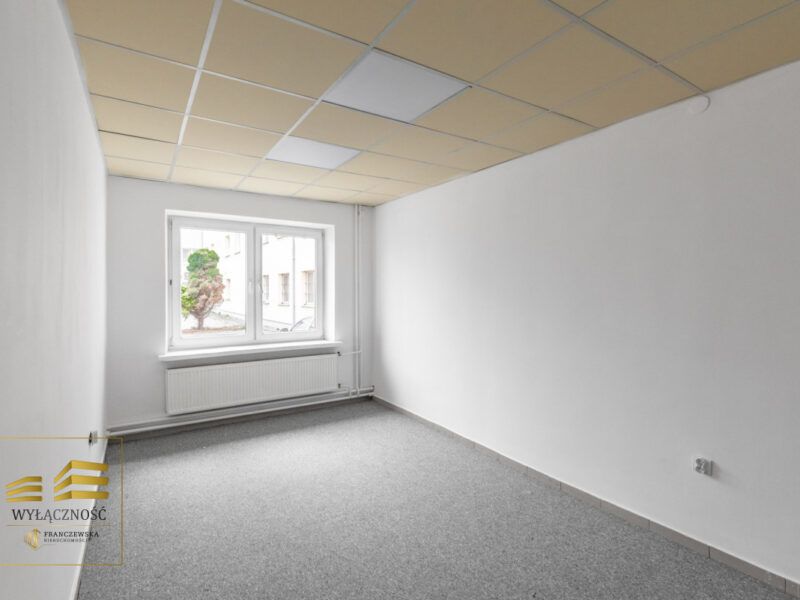 Oferta dostępna wyłącznie za pośrednictwem Franczewska Nieruchomości.Na wynajem budynek handlowo-usługowy, o powierzchni 542,61 m2 ( 40zł netto /m2) w Lublinie  -Lokal handlowo/ usługowy