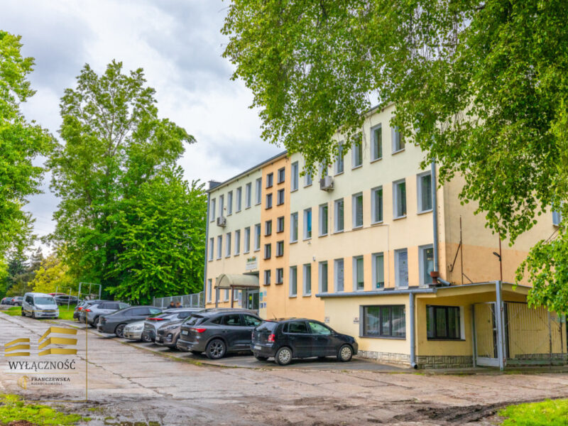 Oferta dostępna wyłącznie za pośrednictwem Franczewska Nieruchomości.Na wynajem lokale biurowe o powierzchni 118m2 zlokalizowane na 2 piętrze w budynku biurowym -Konstantynów