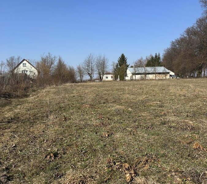 Nasutów - działka budowlana przy Al.Lipowej