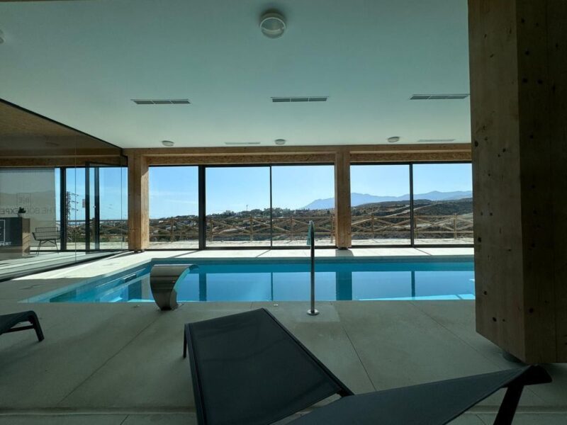 Apartament na parterze, Benahavís