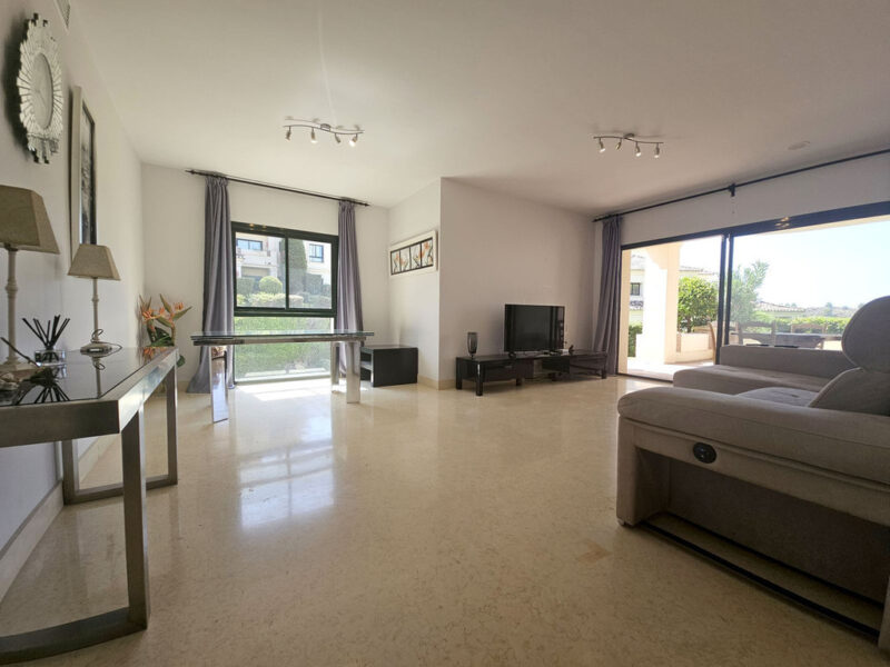 Apartament na parterze na sprzedaż, Benahavís