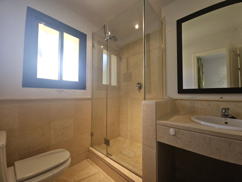 Apartament na parterze na sprzedaż, Benahavís