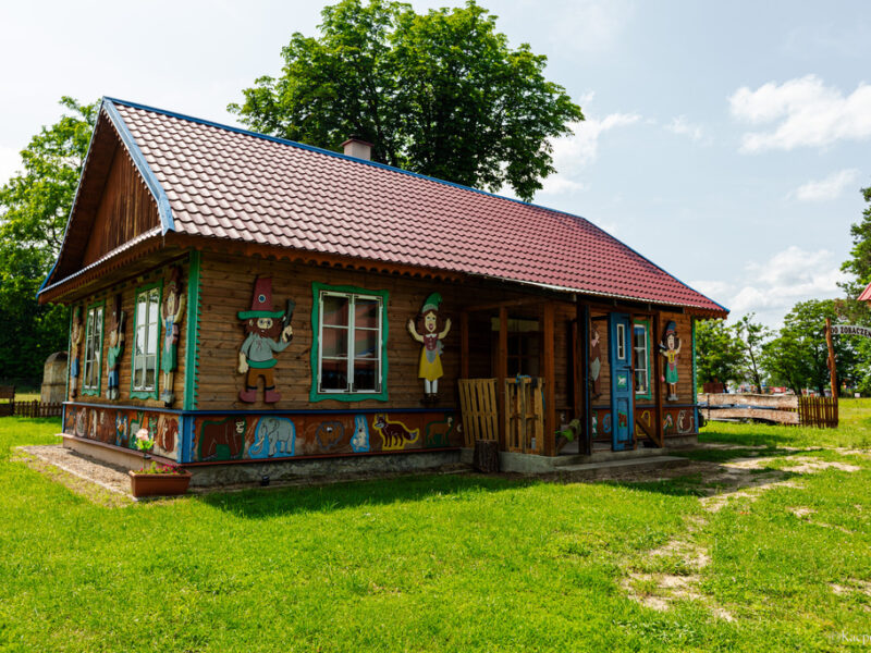 SKANSEN NA SPRZEDAŻ Baranów Sandomierski