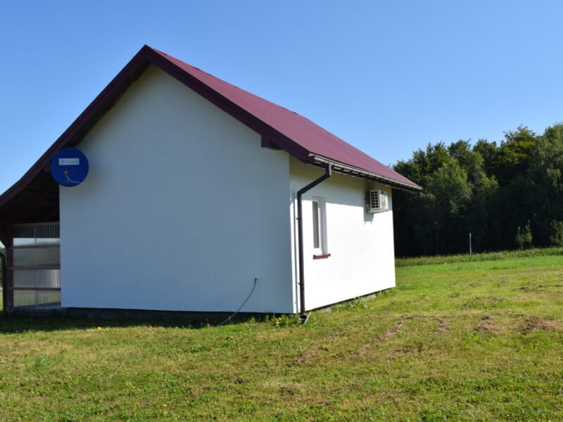 Domek wypoczynkowy 60m2 na działce 8,3a- Dylągowa.