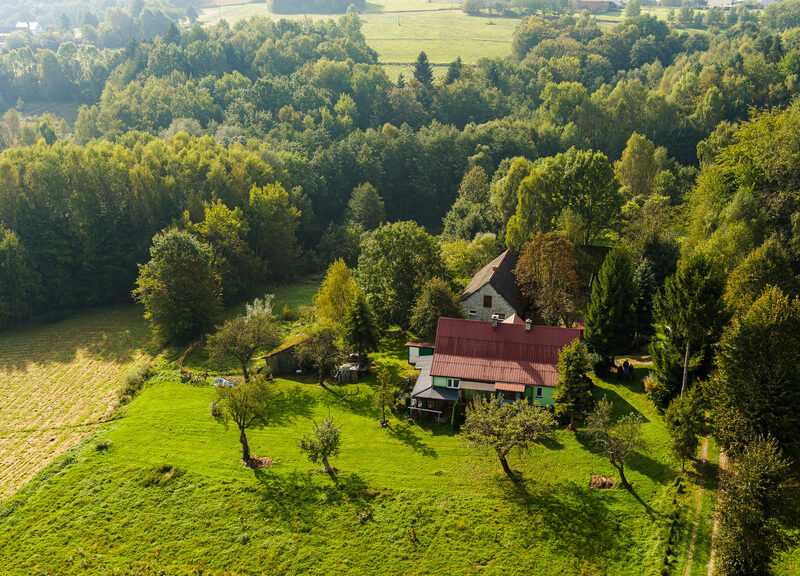 Na sprzedaż działka z domem w Lichwinie