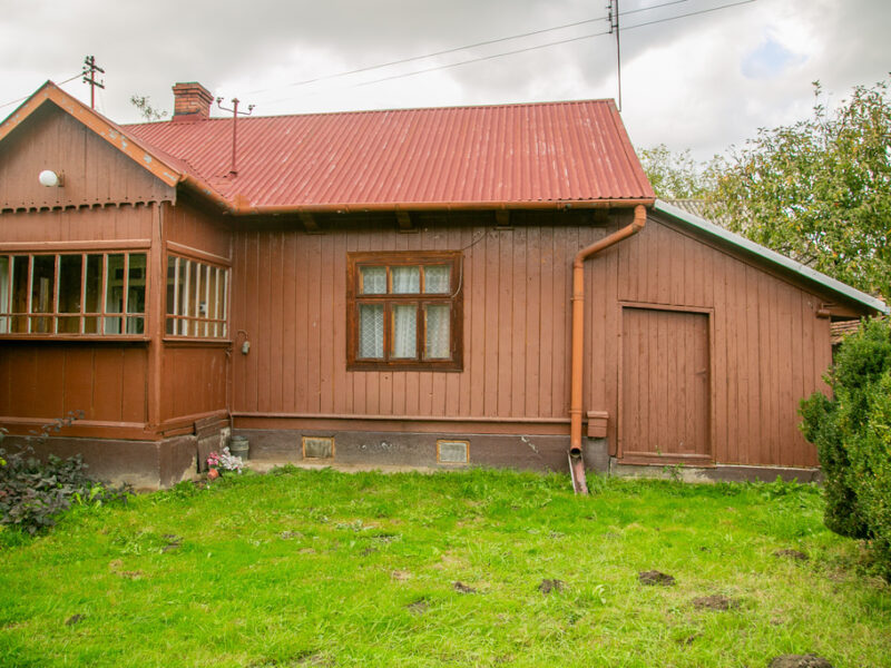 Dom i bydunek gospodarczy- Marcinkowice gm. Radłów