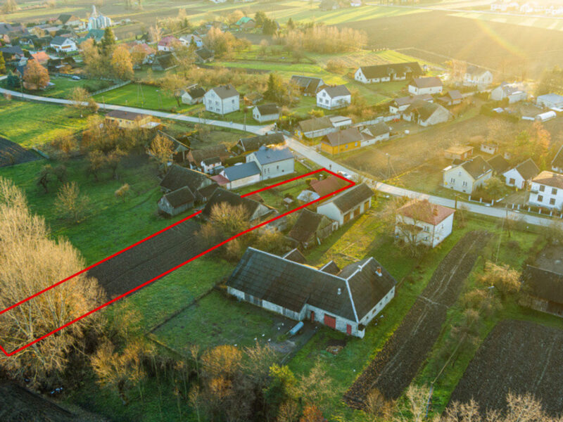 Dom i bydunek gospodarczy- Marcinkowice gm. Radłów