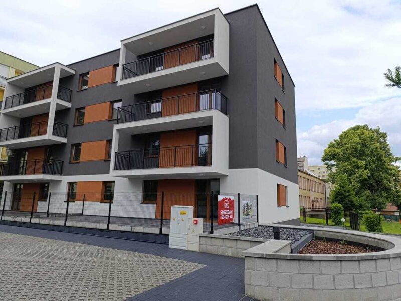 Bezczynszowe 1 piętro 37,50 z balkonem